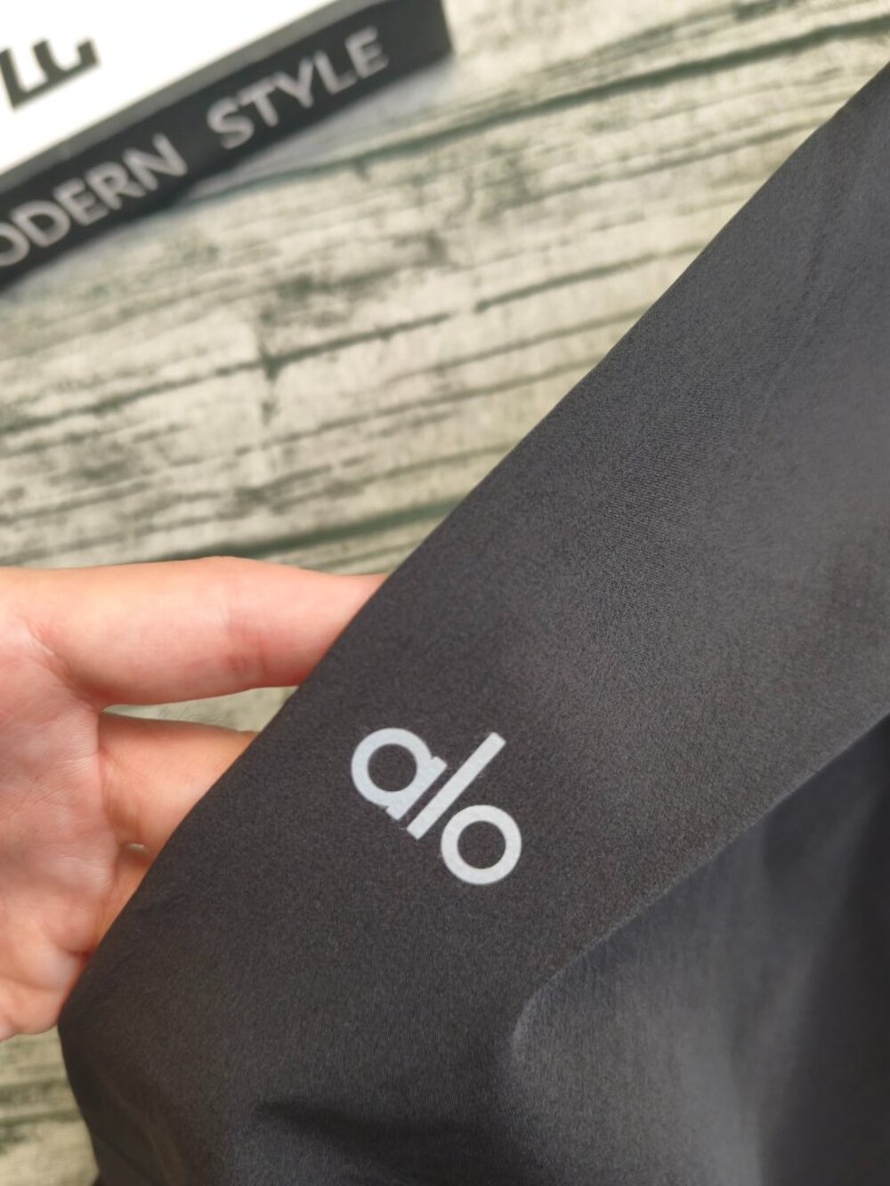 💐ALO Yoga Black Suit Up Trouser Brand New (Regular 30" Inseam)💥Viral Style - Picture 6 of 7